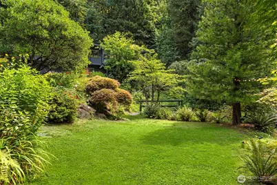 20200 37th Avenue NE, Lake Forest Park, WA 98155 - Photo 33