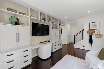 315 W Galer Street #107, Seattle, WA 98119 - Photo 11
