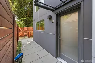 315 W Galer St, Seattle, WA 98119 - Photo 29