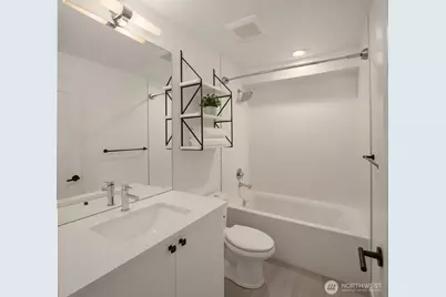 9553 Ashworth Avenue N #B, Seattle, WA 98103 - Photo 15