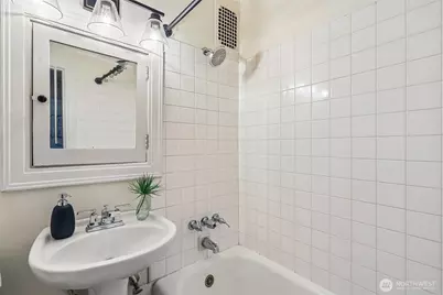 3121 Franklin Avenue E #1, Seattle, WA 98102 - Photo 15