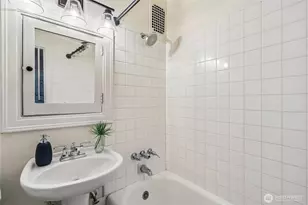 3121 Franklin Ave E, Seattle, WA 98102 - Photo 15
