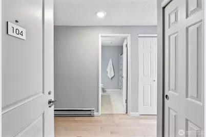 230 SW Clark Street #C-104, Issaquah, WA 98027 - Photo 3