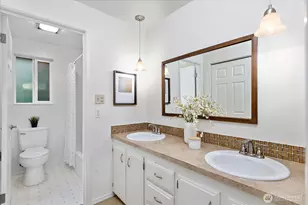 17202 Sealawn Pl, Edmonds, WA 98026 - Photo 23