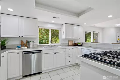17255 SE 142nd Street, Renton, WA 98059 - Photo 11