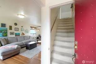 519 W 15th St, Port Angeles, WA 98362 - Photo 3