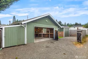 716 Grant St SW, Olympia, WA 98512 - Photo 3