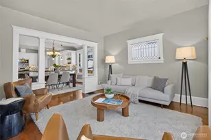 409 NE 60th St, Seattle, WA 98115 - Photo 11