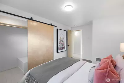 425 26th Avenue E, Seattle, WA 98112 - Photo 19