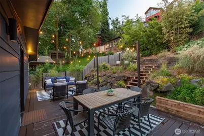 425 26th Avenue E, Seattle, WA 98112 - Photo 35