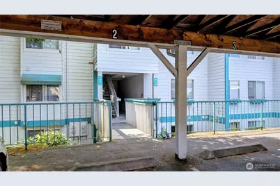 28610 16th Avenue S #102, Federal Way, WA 98003 - Photo 3