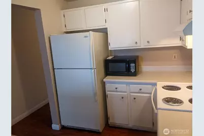 28610 16th Avenue S #102, Federal Way, WA 98003 - Photo 11