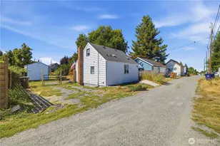 509 S 60th St, Tacoma, WA 98408 - Photo 33