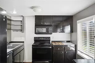 509 S 60th St, Tacoma, WA 98408 - Photo 7