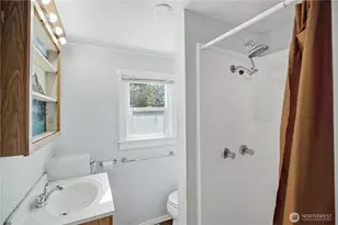509 S 60th St, Tacoma, WA 98408 - Photo 15