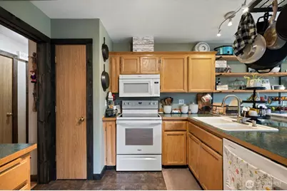 33911 50th Avenue E, Eatonville, WA 98328 - Photo 9