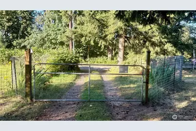 22045 Peter Grubb Road SE, Renton, WA 98058 - Photo 33
