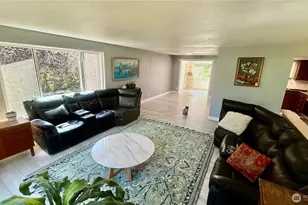 22045 Peter Grubb Rd SE, Renton, WA 98058 - Photo 5