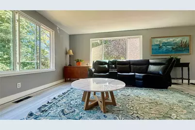 22045 Peter Grubb Road SE, Renton, WA 98058 - Photo 3