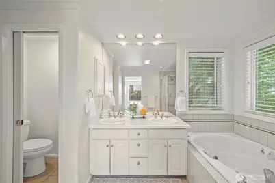 2167 Dexter Avenue N #402, Seattle, WA 98109 - Photo 17