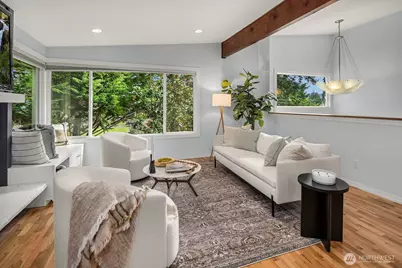 909 110th Avenue SE, Bellevue, WA 98004 - Photo 3