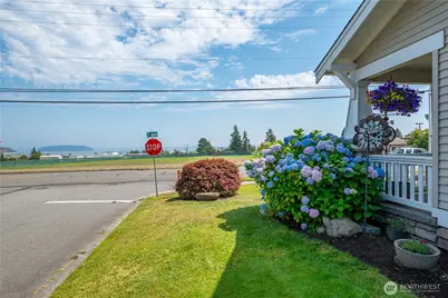 2402 J Avenue, Anacortes, WA 98221 - Photo 3