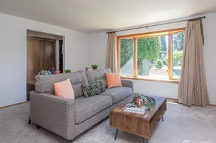 8821 221st Pl SW, Edmonds, WA 98026 - Photo 3