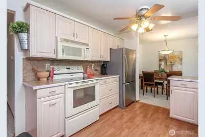 8821 221st Place SW, Edmonds, WA 98026 - Photo 11