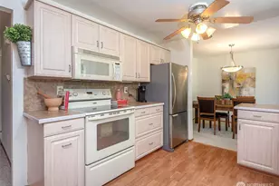 8821 221st Pl SW, Edmonds, WA 98026 - Photo 11