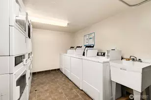 5824 NE 75th St, Seattle, WA 98115 - Photo 21