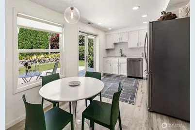 8623 30th Avenue NE, Seattle, WA 98115 - Photo 5