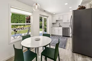 8623 30th Ave NE, Seattle, WA 98115 - Photo 5
