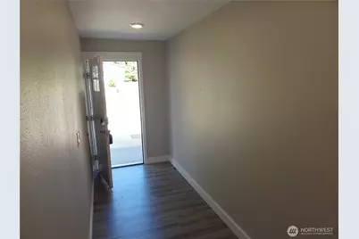4911 64th Avenue W, University Place, WA 98467 - Photo 3