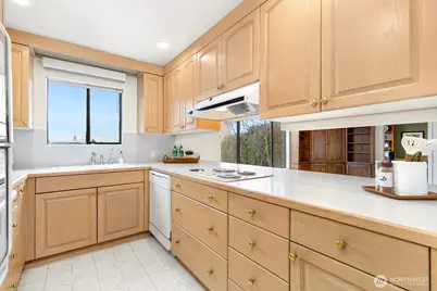 3113 W Harley Street #3115, Seattle, WA 98199 - Photo 15