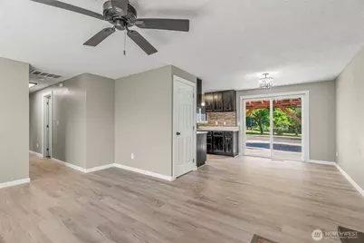 202 Waters Road, Castle Rock, WA 98611 - Photo 5