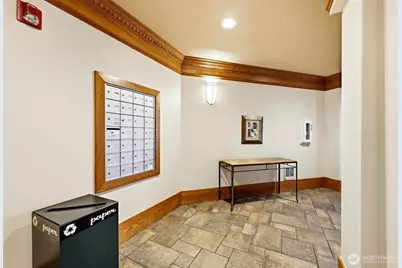 120 1st Avenue W #306, Seattle, WA 98119 - Photo 23