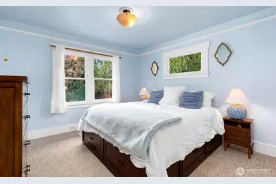 410 N 46th Street, Seattle, WA 98103 - Photo 13
