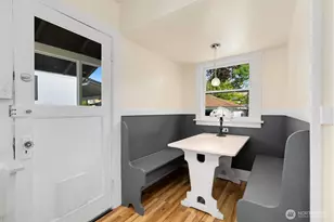 410 N 46th St, Seattle, WA 98103 - Photo 11