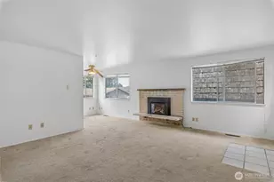 533 N 104th, Seattle, WA 98133 - Photo 3