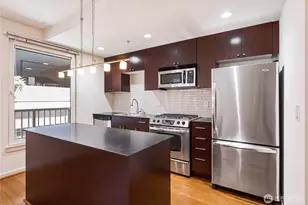 76 Cedar St, Seattle, WA 98121 - Photo 9