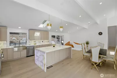 2140 192nd Avenue SE, Sammamish, WA 98075 - Photo 5
