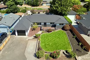 6821 190th St SW, Lynnwood, WA 98036 - Photo 27