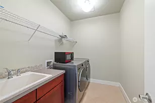 1518 S 5th Pl, Renton, WA 98057 - Photo 11