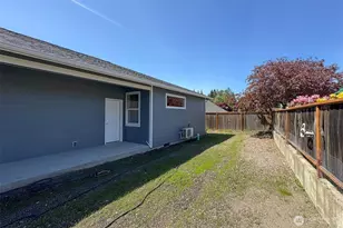 1917 W 10th St, Port Angeles, WA 98363 - Photo 35