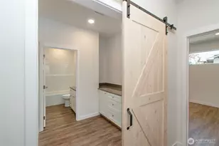 1917 W 10th St, Port Angeles, WA 98363 - Photo 21