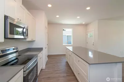 1917 W 10th Street, Port Angeles, WA 98363 - Photo 15