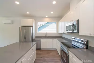 1917 W 10th Street, Port Angeles, WA 98363 - Photo 13