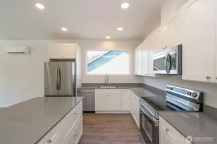 1917 W 10th St, Port Angeles, WA 98363 - Photo 13