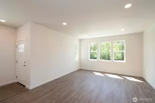 1917 W 10th St, Port Angeles, WA 98363 - Photo 7