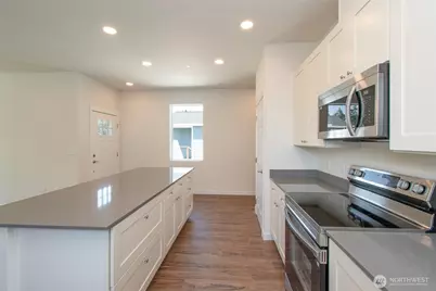 1911 W 10th St, Port Angeles, WA 98363 - Photo 13